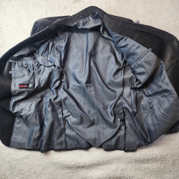 J. FerrarMen's Slim Fit Velvet Gray Two Button Blazer Size 38S - Picture 12 of 13